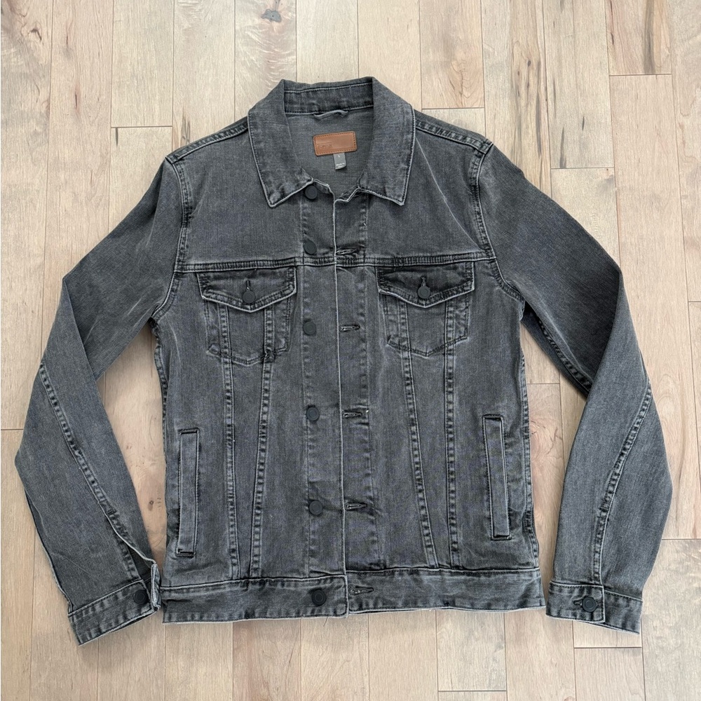 NWT Men’s ASOS Slim Fit Washed Black Denim Jacket
